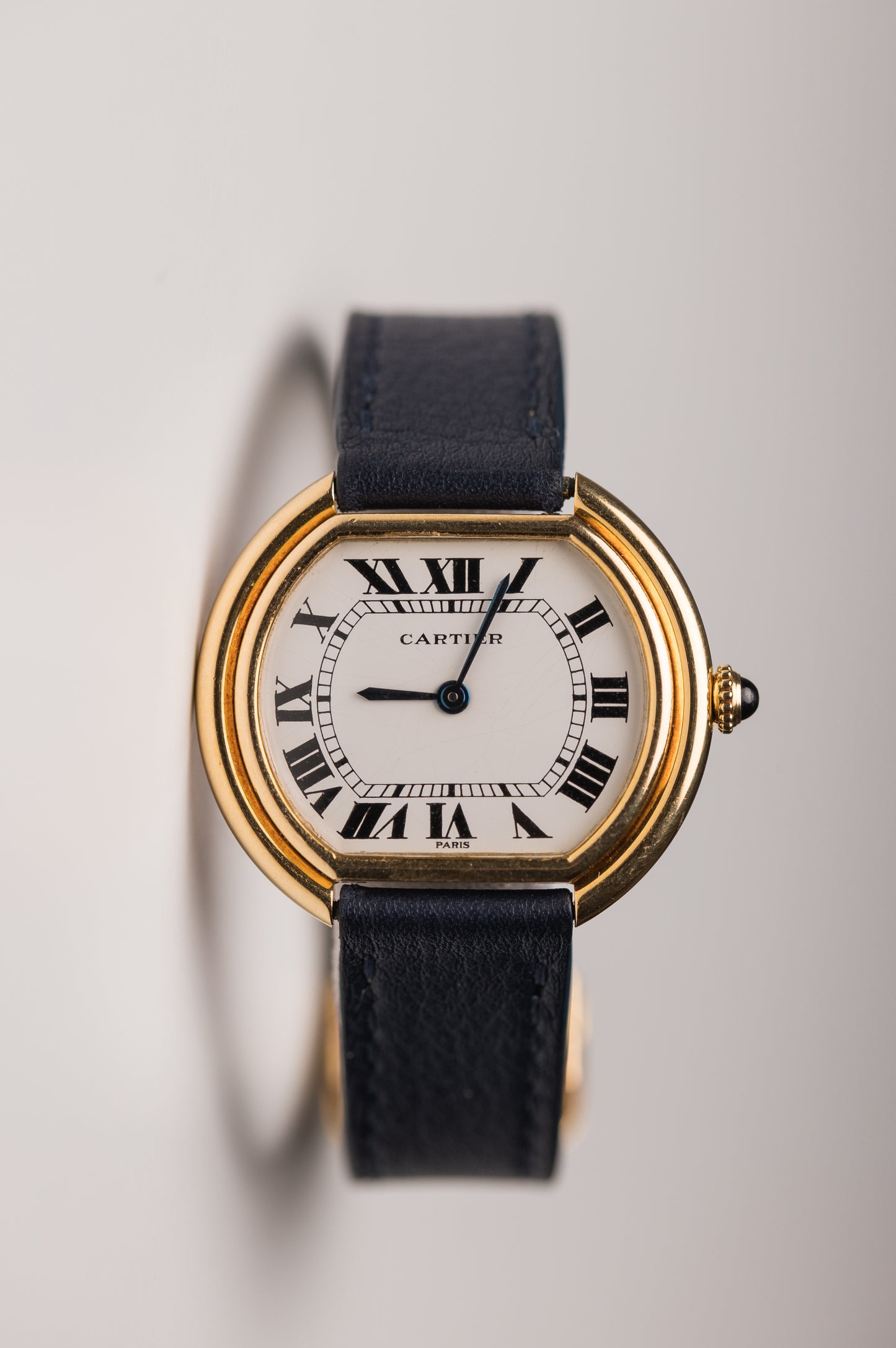 Cartier Ellipse GM 18k Gold