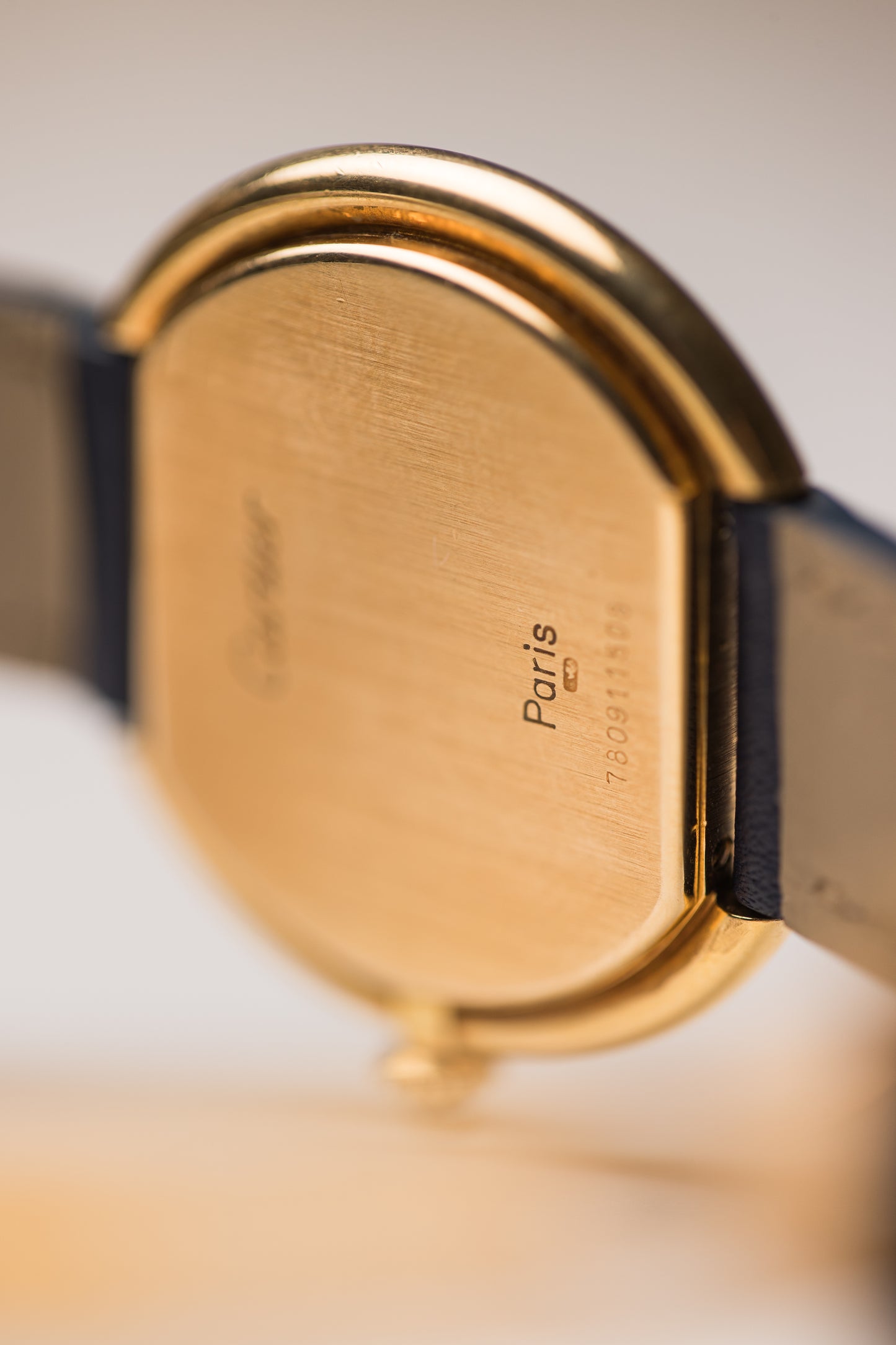 Cartier Ellipse GM 18k Gold